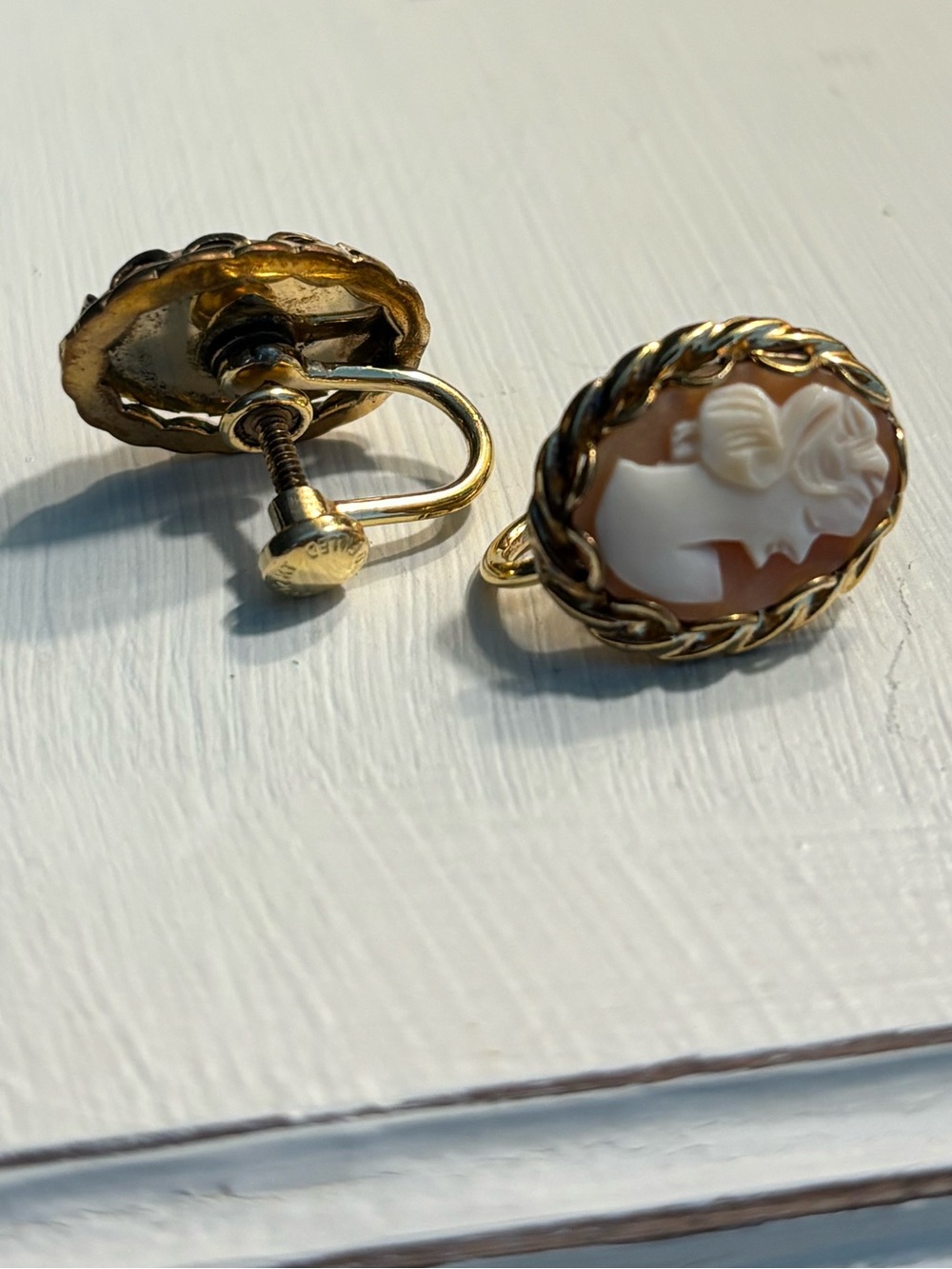 Estate Vintage Gold Filled Cameo Screw Back Earrings - Picture 6 of 6